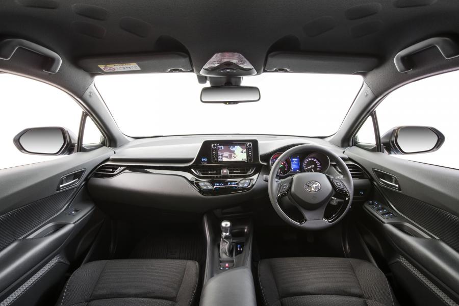 Торпедо Toyota C-HR 2017 года  (AU) (фото 18 из 30)